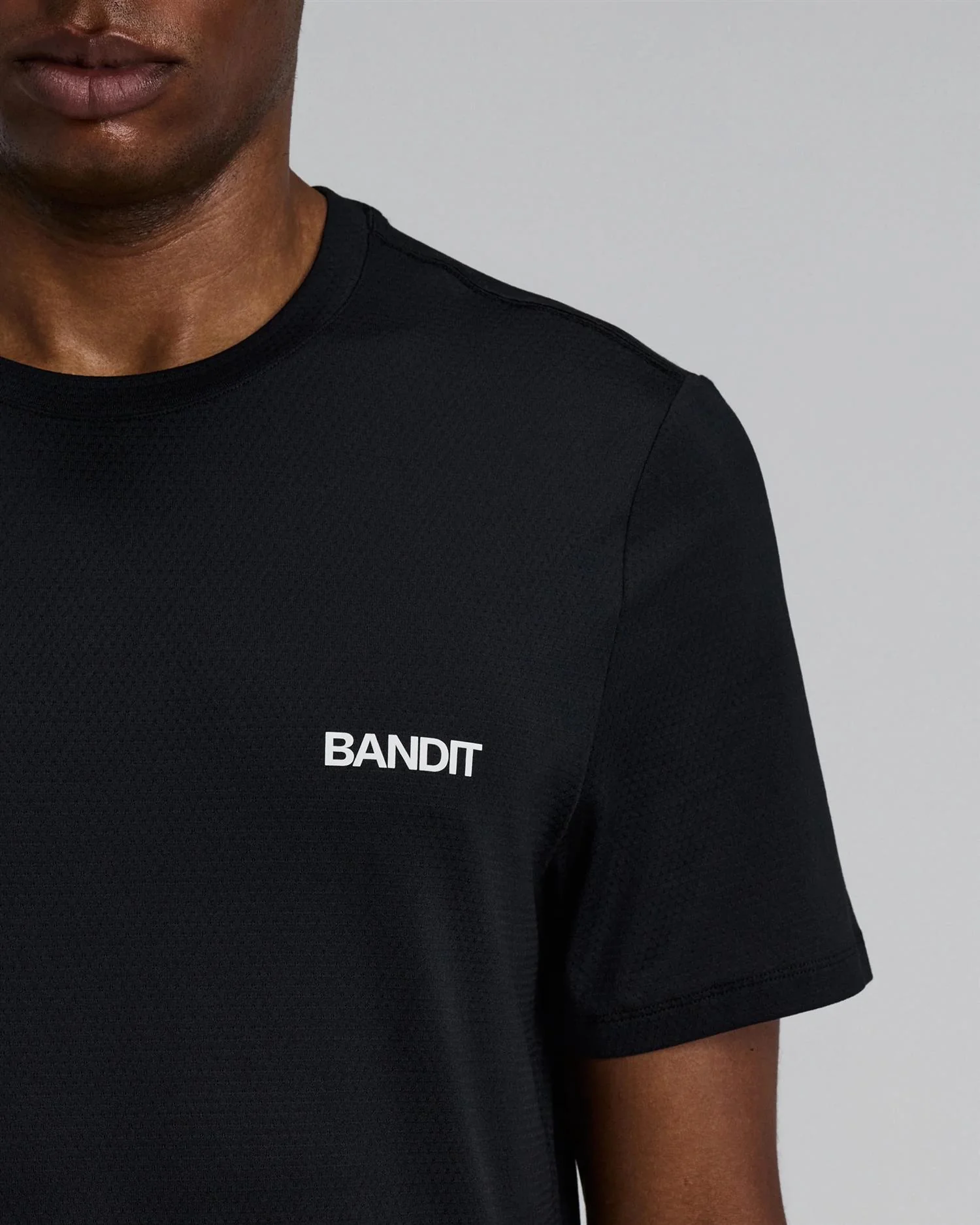 Micromesh™ Run Tee - Black - Image 4